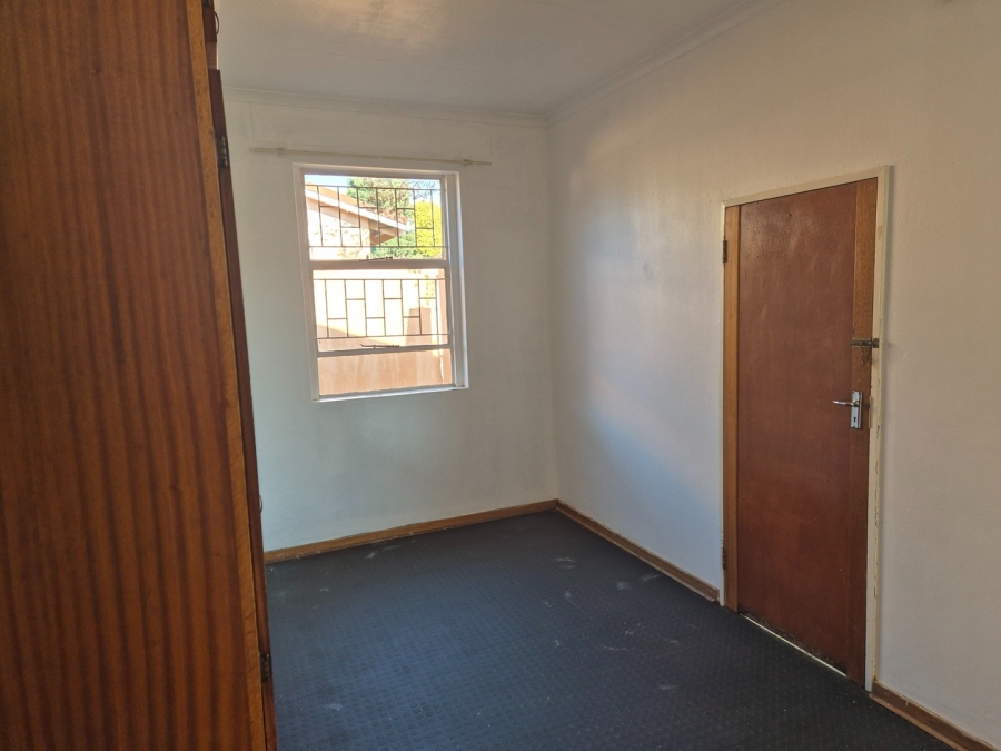 To Let 3 Bedroom Property for Rent in Kannoniers Park North West